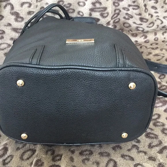 HEYS Drawstring Pebbled Bucket Bag - Picture 6 of 13